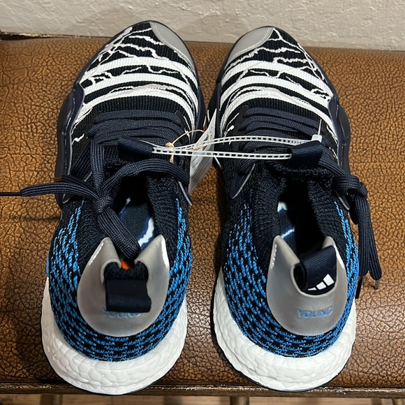 Brand New Adidas NBA’s Trae Young 2 Atlanta Hawks Superstar Point Guard Sneakers - Picture 3 of 8